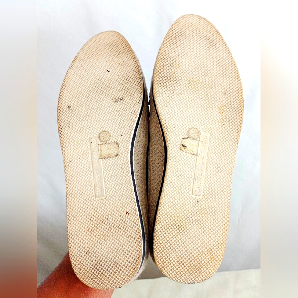 Shoes - Picture 4 of 5